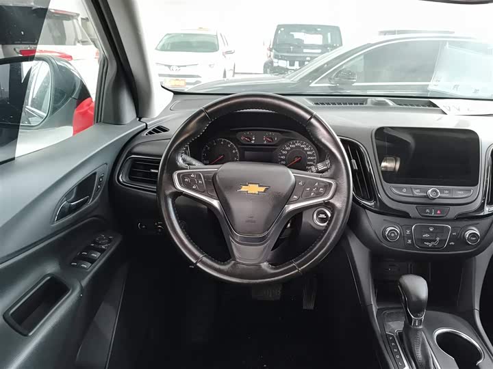 Фото 11 - Chevrolet Equinox