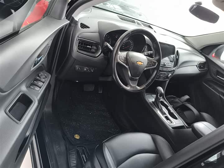 Фото 16 - Chevrolet Equinox