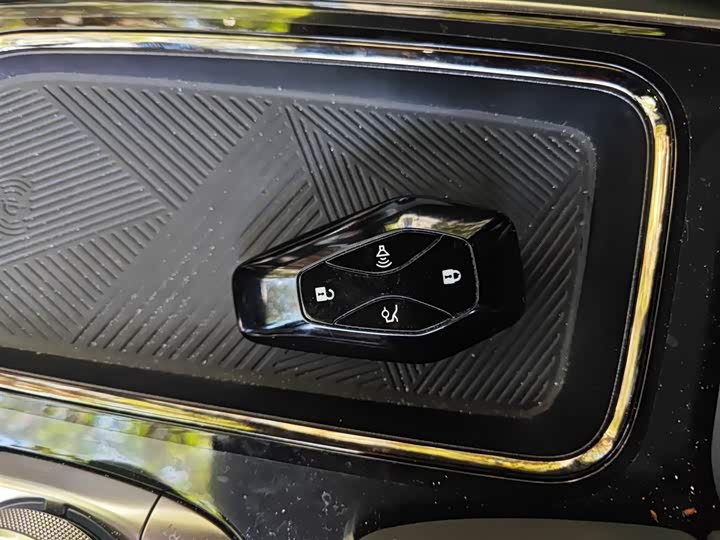 Фото 12 - BAIC Arcfox Alpha S