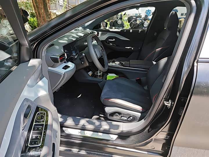 Фото 14 - BAIC Arcfox Alpha S