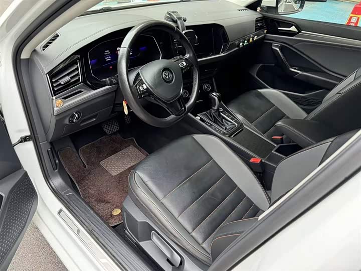 Фото 15 - Volkswagen Sagitar L