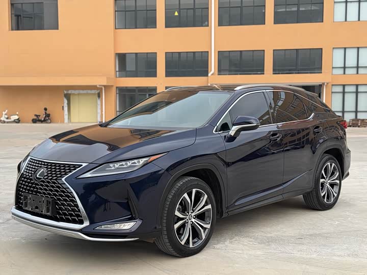 Фото 3 - Lexus RX