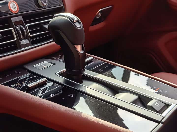 Фото 15 - Porsche Macan