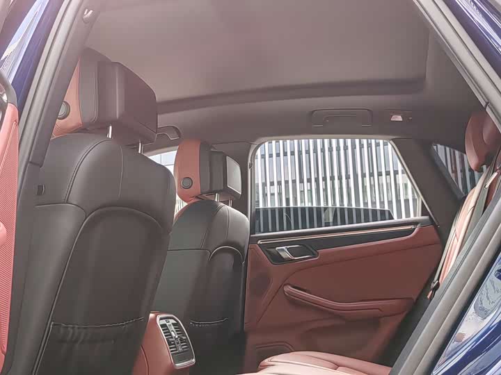 Фото 21 - Porsche Macan