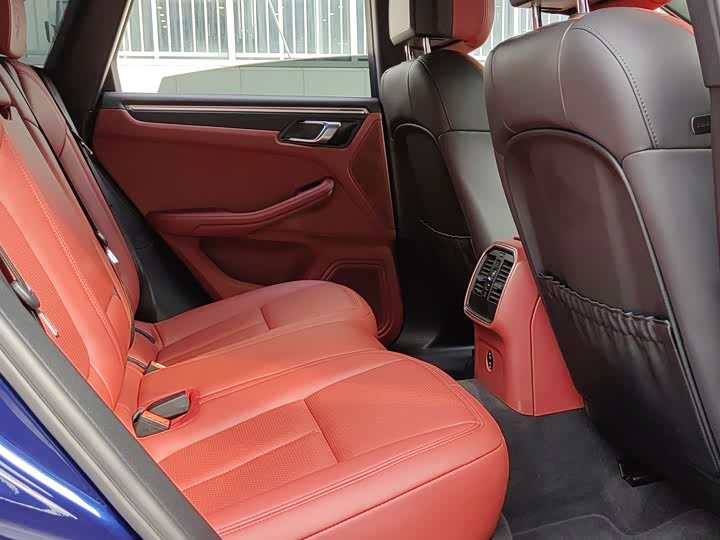 Фото 22 - Porsche Macan