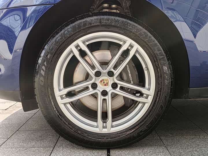 Фото 8 - Porsche Macan