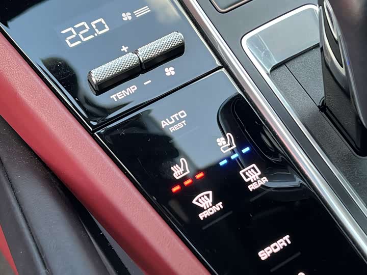 Фото 13 - Porsche Cayenne