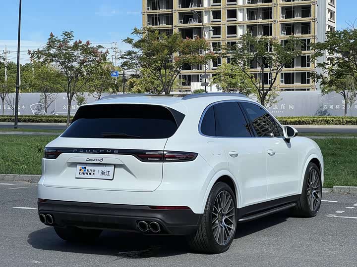 Фото 5 - Porsche Cayenne