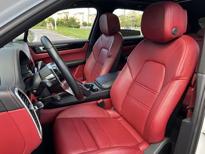 Фото 9 - Porsche Cayenne