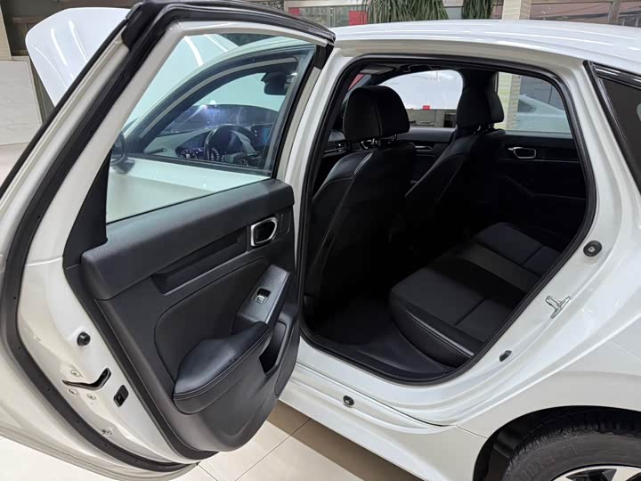 Фото 17 - Honda Civic