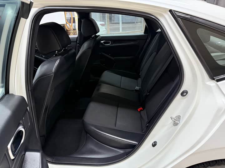 Фото 18 - Honda Civic