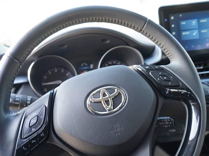 Фото 13 - Toyota Izoa