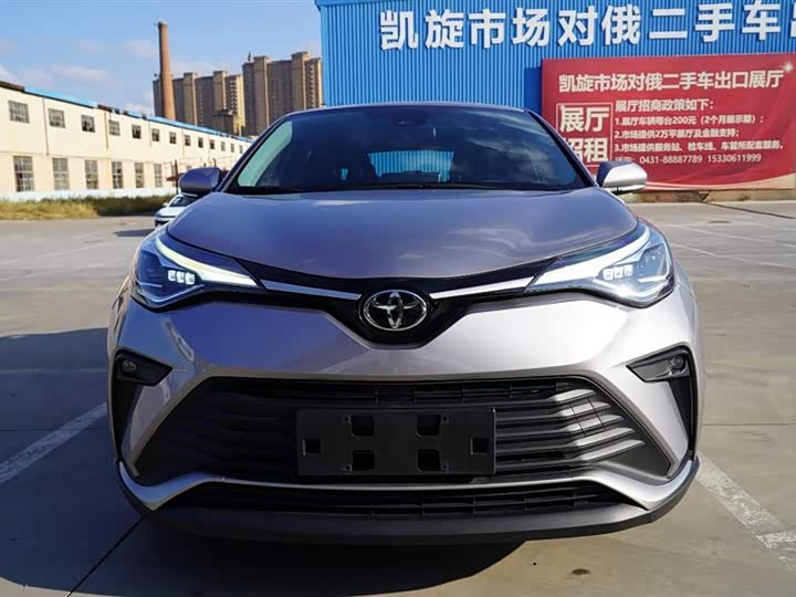 Фото 2 - Toyota Izoa