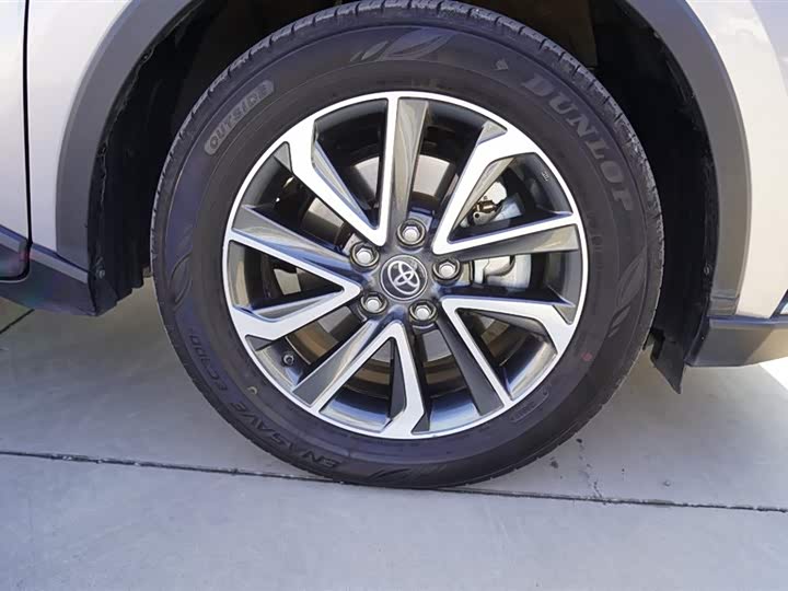 Фото 31 - Toyota Izoa