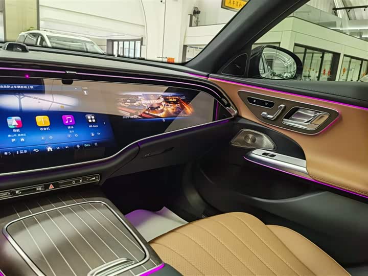 Фото 14 - Mercedes-Benz E-Class