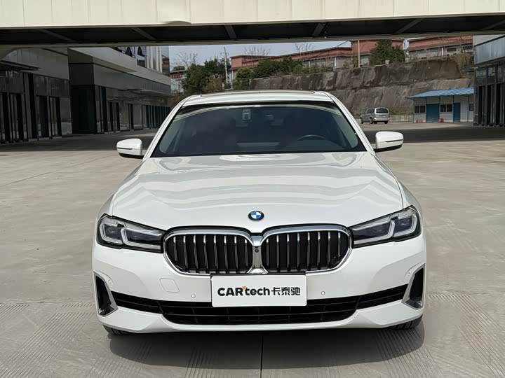 Фото 2 - BMW 5 Series