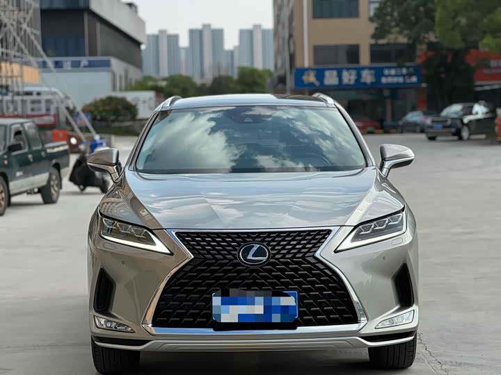 Фото 2 - Lexus RX