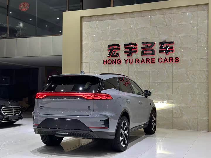 Фото 23 - BYD Tang Hybrid/EV