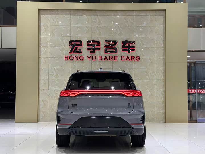 Фото 24 - BYD Tang Hybrid/EV