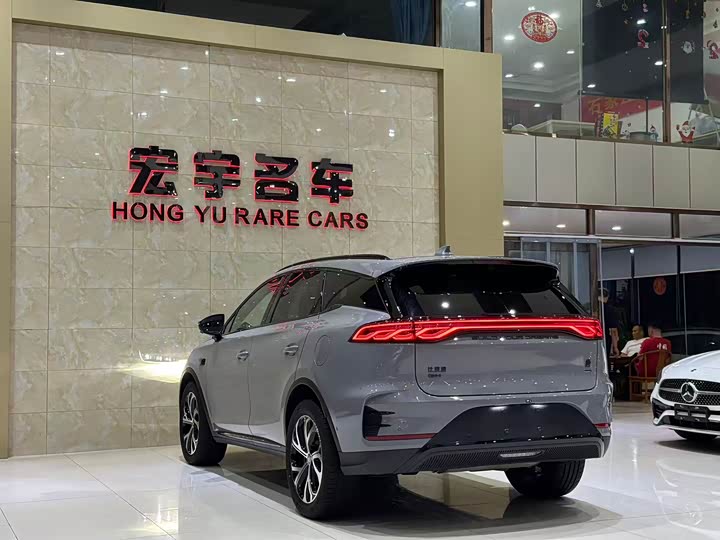 Фото 25 - BYD Tang Hybrid/EV