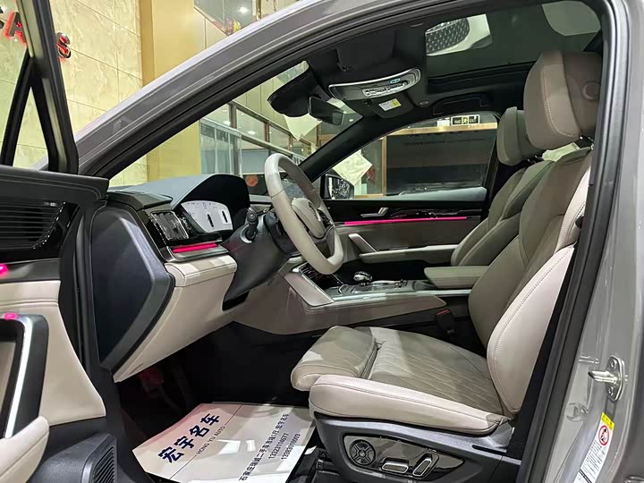 Фото 5 - BYD Tang Hybrid/EV