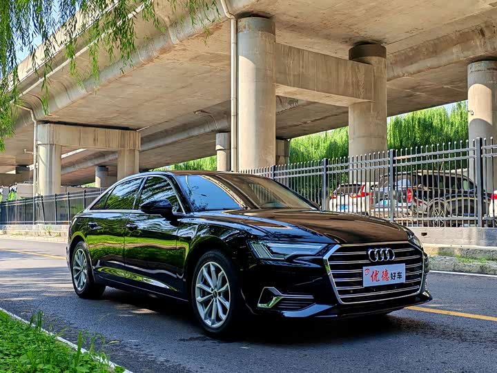 Фото 18 - Audi A6L