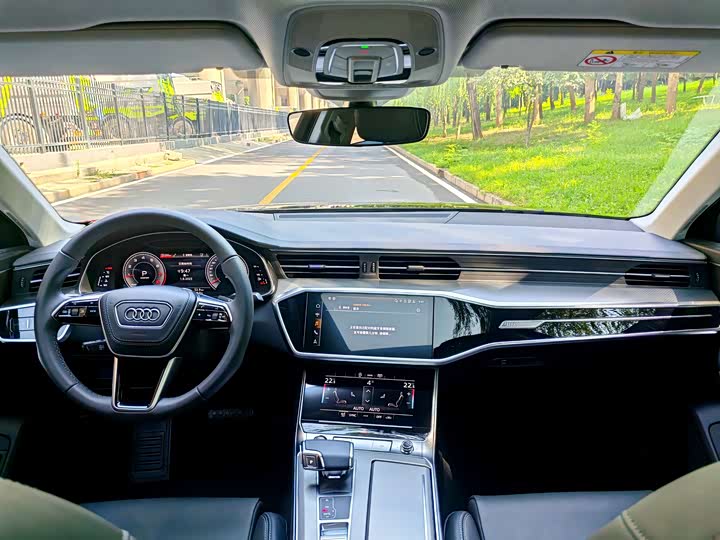 Фото 8 - Audi A6L