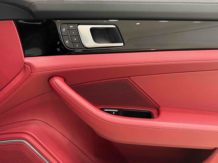 Фото 10 - Porsche Panamera