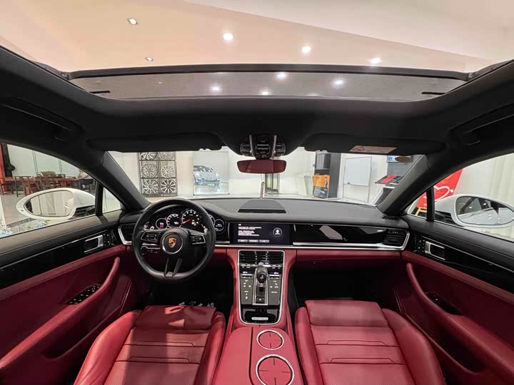 Фото 15 - Porsche Panamera