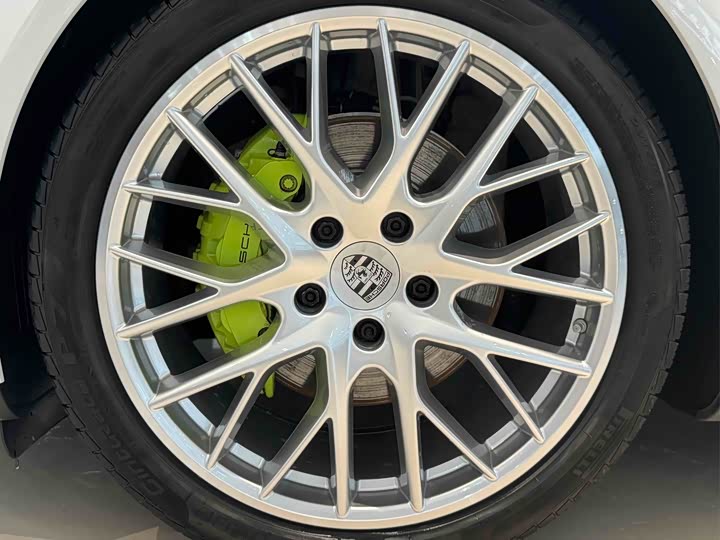 Фото 18 - Porsche Panamera