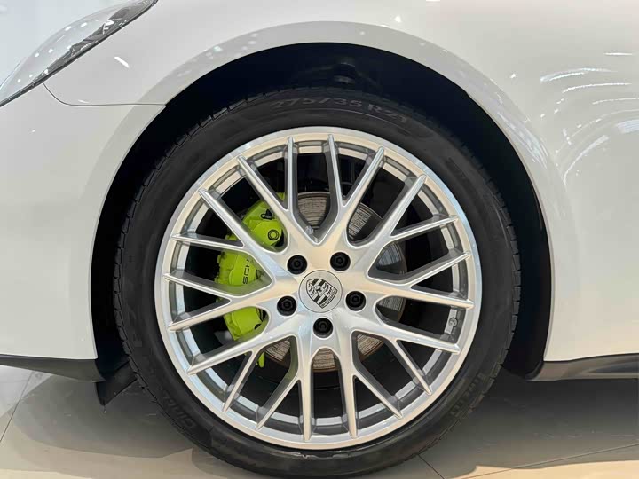 Фото 19 - Porsche Panamera