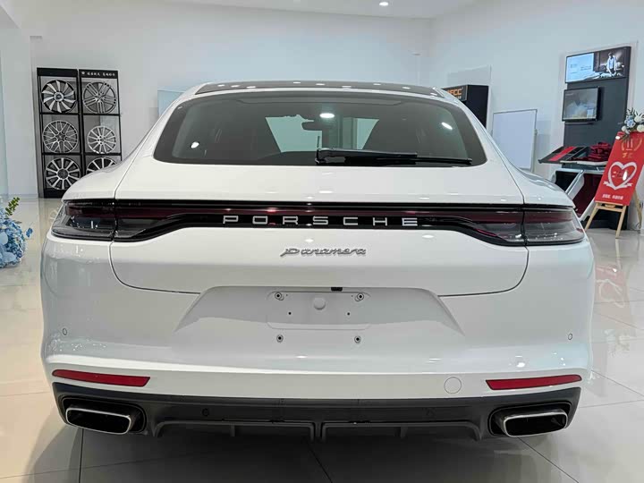 Фото 5 - Porsche Panamera