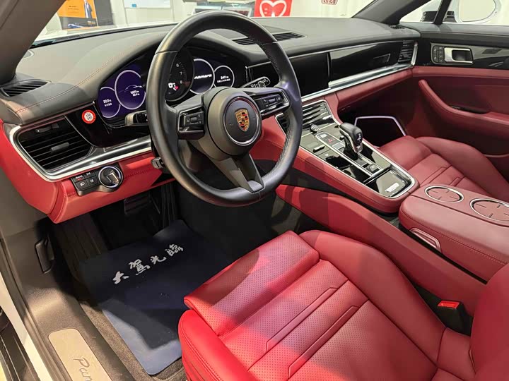 Фото 7 - Porsche Panamera