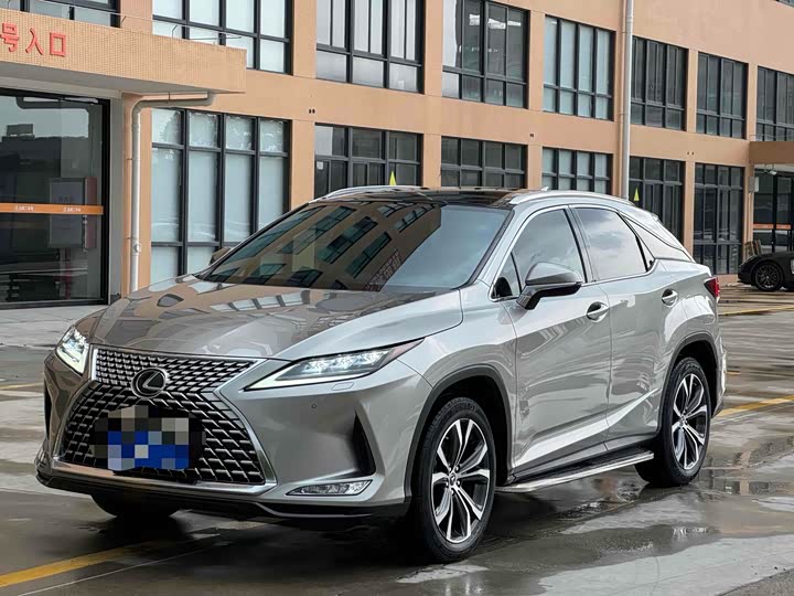 Фото 3 - Lexus RX