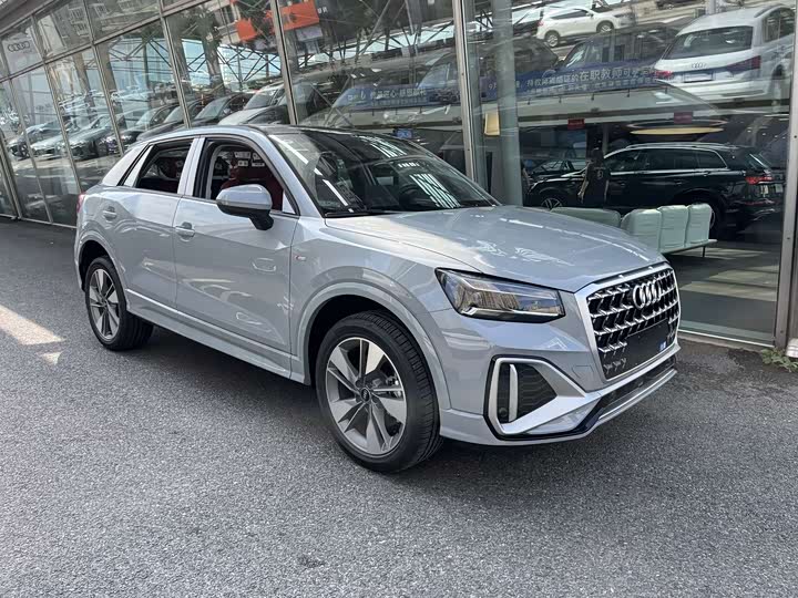 Фото 1 - Audi Q2L