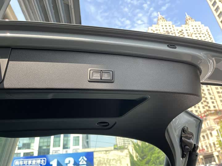 Фото 4 - Audi Q2L