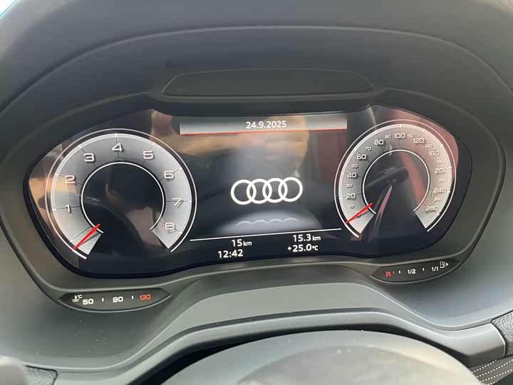 Фото 7 - Audi Q2L