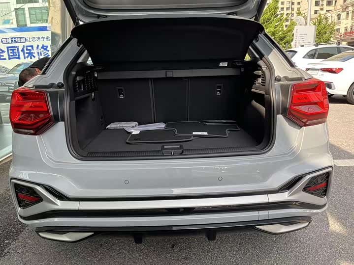 Фото 9 - Audi Q2L