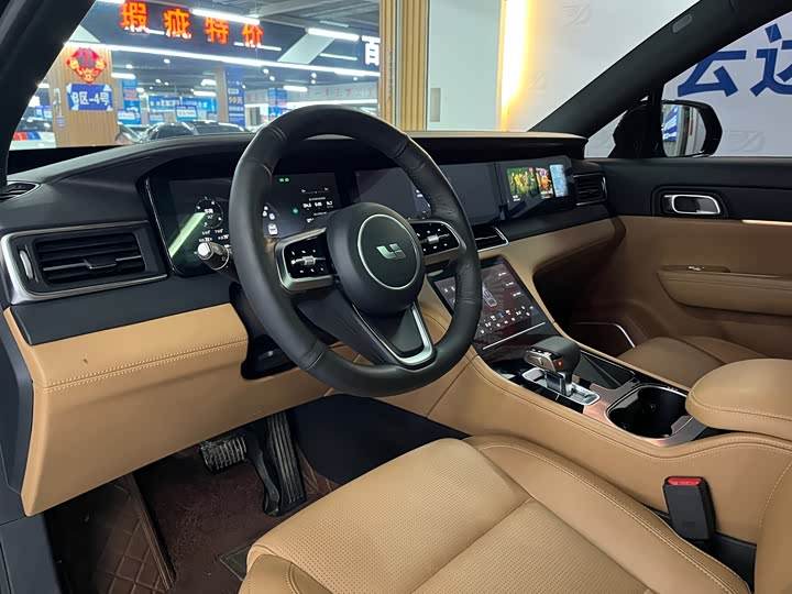 Фото 10 - LiXiang One