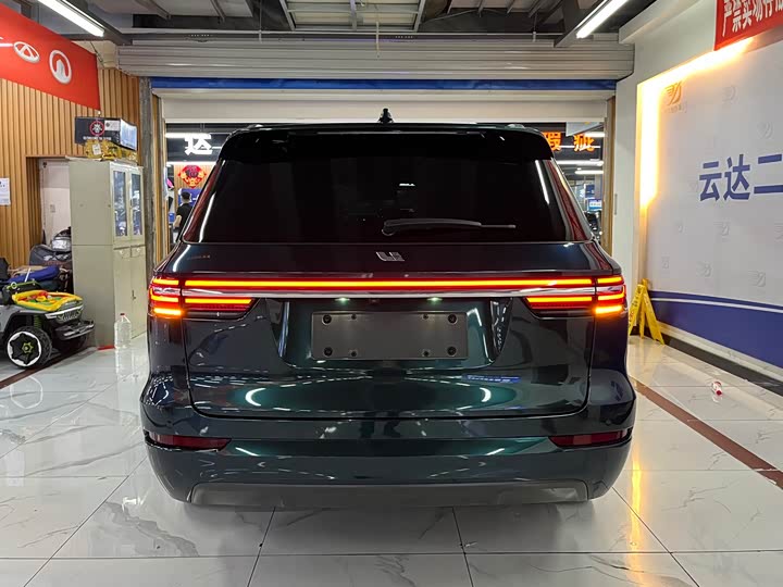 Фото 4 - LiXiang One