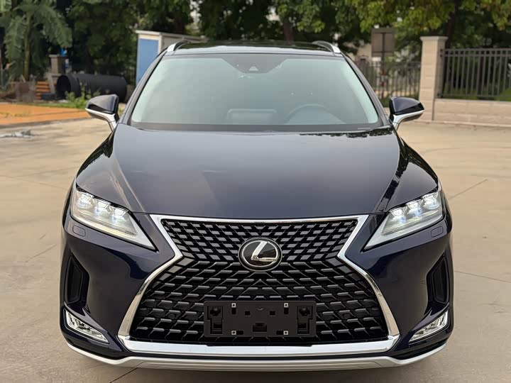 Фото 2 - Lexus RX
