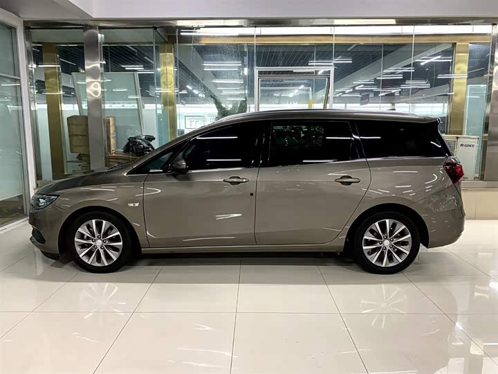 Фото 3 - Buick GL6