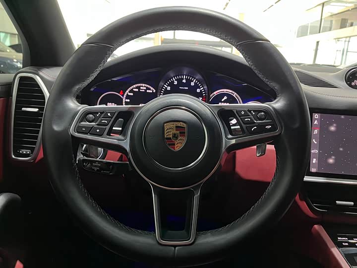 Фото 14 - Porsche Cayenne