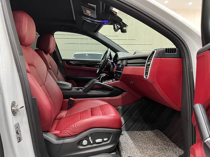 Фото 27 - Porsche Cayenne