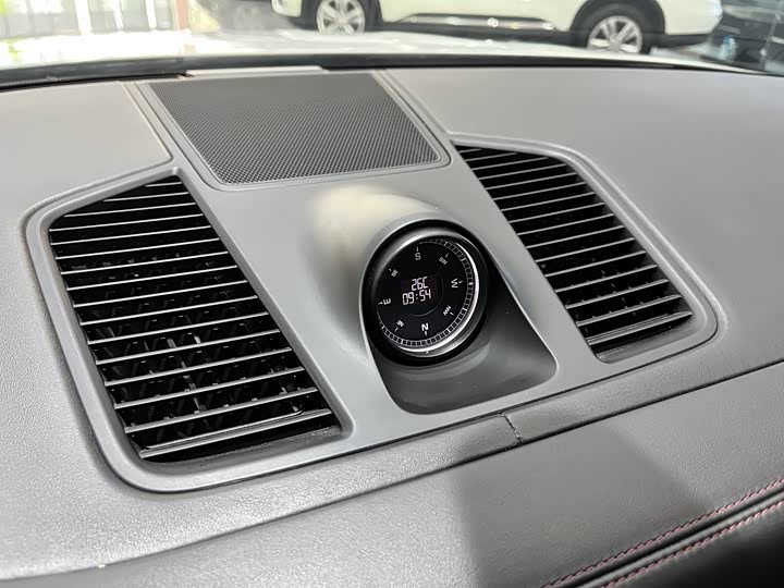 Фото 37 - Porsche Cayenne