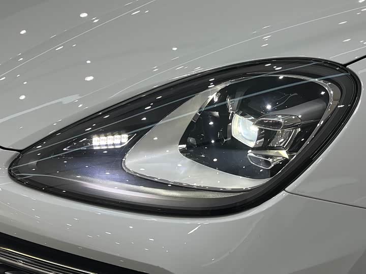 Фото 39 - Porsche Cayenne