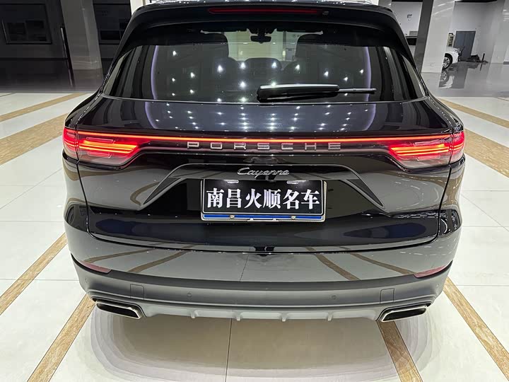 Фото 10 - Porsche Cayenne