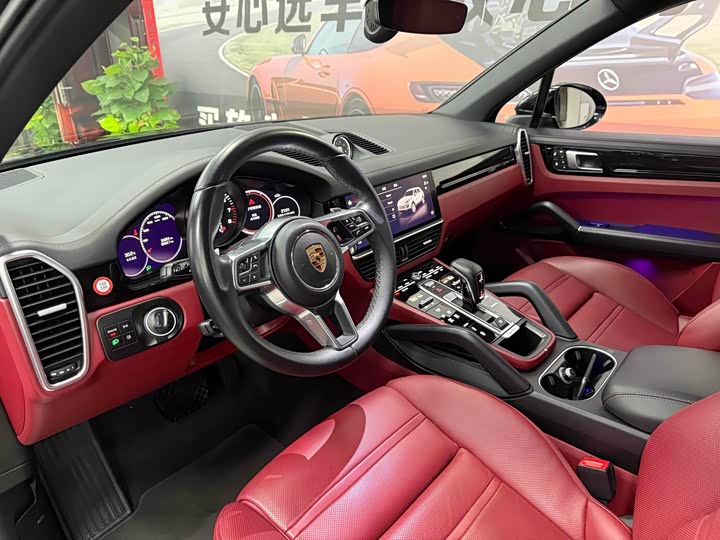 Фото 12 - Porsche Cayenne
