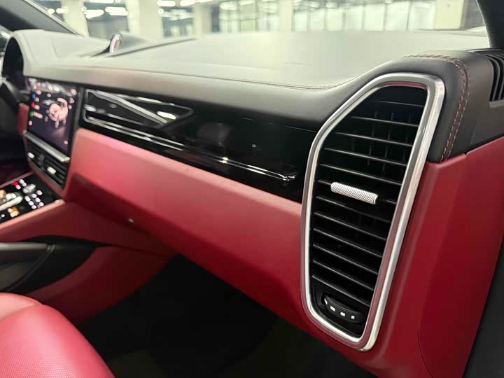 Фото 14 - Porsche Cayenne