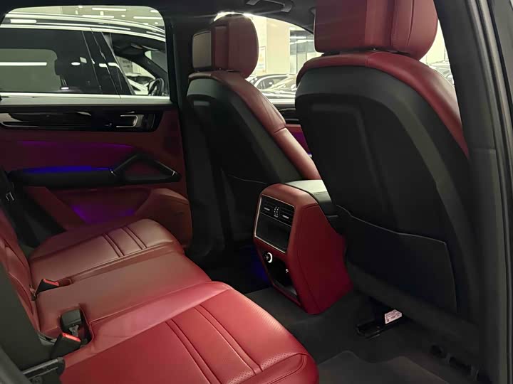 Фото 15 - Porsche Cayenne